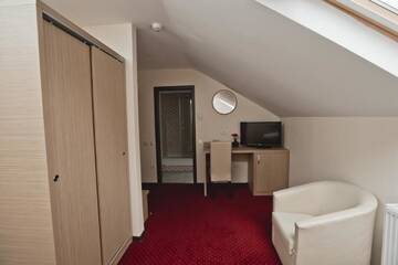 Фото номера Стандартный двухместный номер с 1 кроватью Отель Hotel Evergreen г. Амара 3