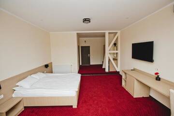 Фото номера Улучшенный номер с кроватью размера «king-size» Отель Hotel Evergreen г. Амара 5